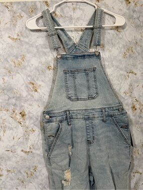 No Boundaries Light Wash Denim Women’s Overalls